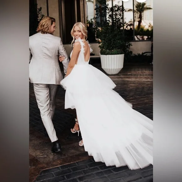 NEW Katie May Aurora Gown in Ivory - Picture 2 of 16